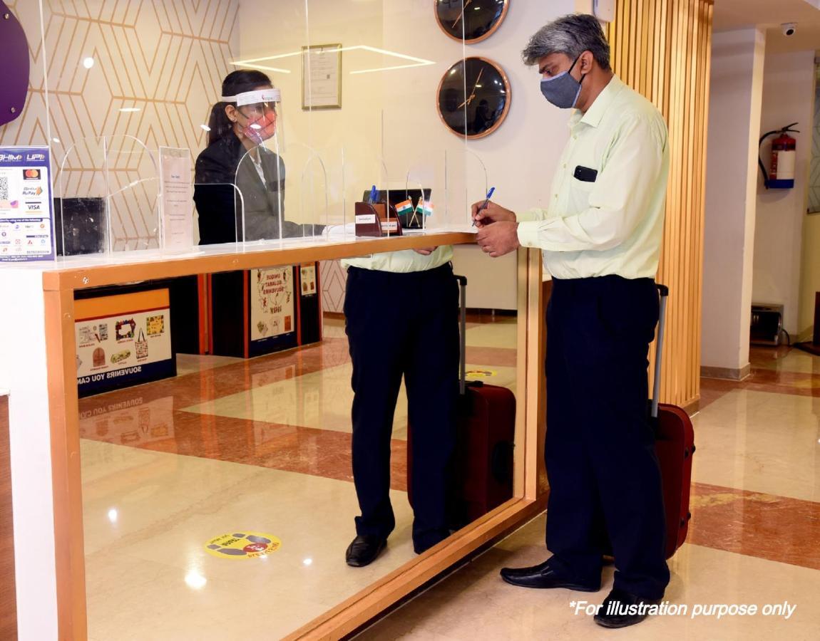 Hotel Oyo Redwing Bombay